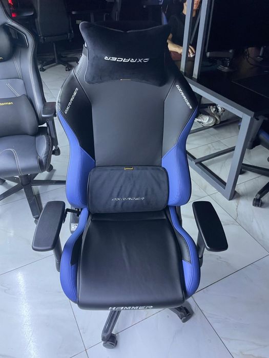 Компьютерный клуб, компьютерные кресла