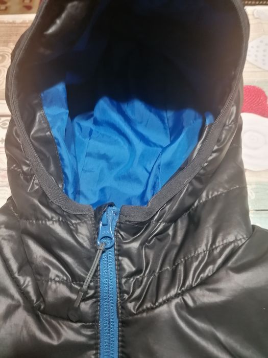 Vând geaca Quechua pt băieți