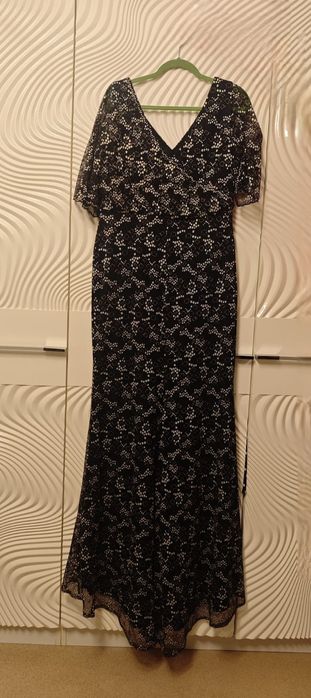 Вечерние женские платья