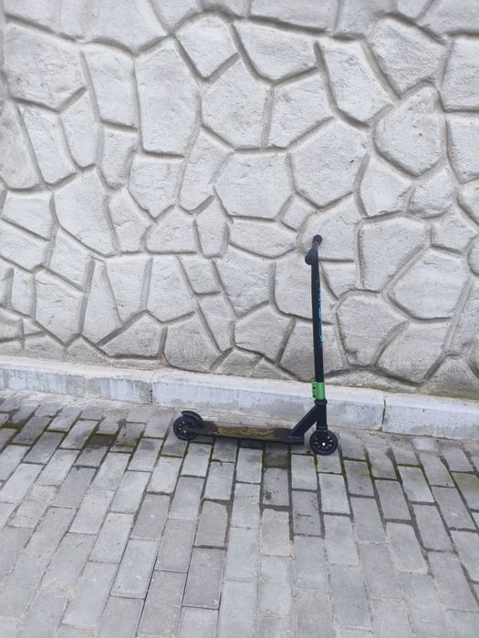 Самокат бу все целое