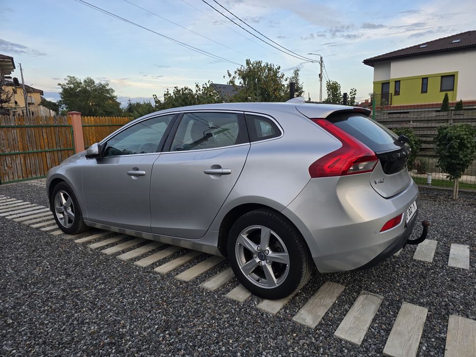 VOLVO V40 2016 — imagine 4