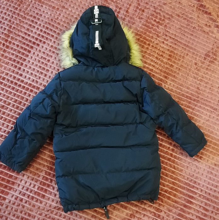 Зимняя куртка на мальчика.