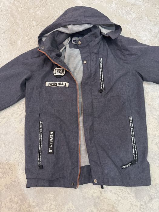 Ветровка и шапка для мальчиков!