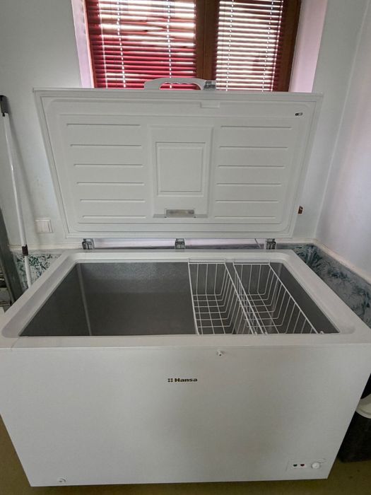 Продам морозильник