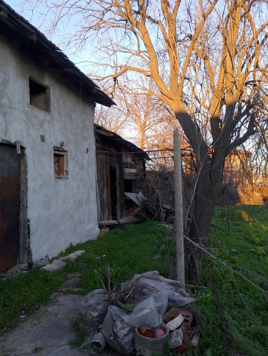 Къща до центъра  .