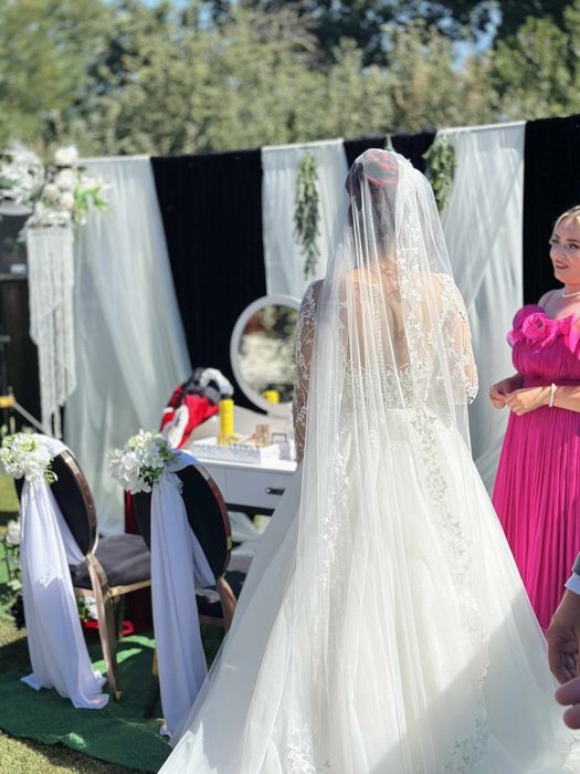 Rochie de mireasa in stare buna 
Dacă visezi