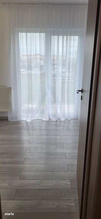 Apartament 3 camere 3 balcoane etaj 1 parcare zona Calea Cisnadiei — fotografia 3