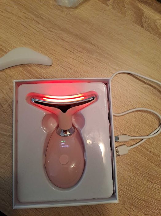 Професионален уред за лице 7 в 1