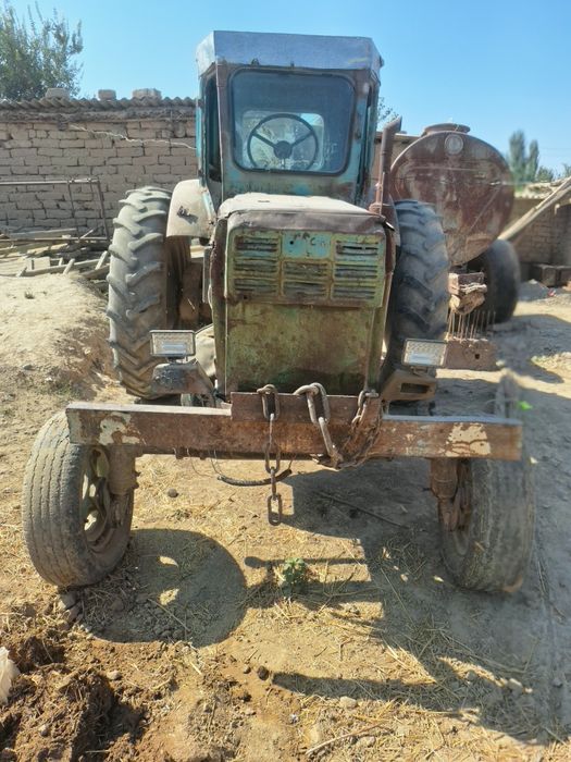 Traktor T 40 sotiladi