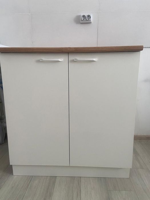 Продам тумбу почти новая