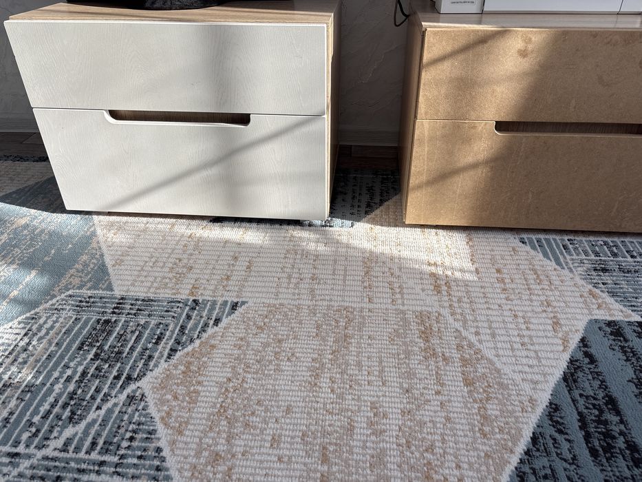 Подается кровать ,шкаф