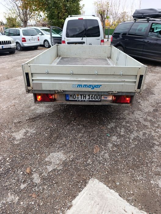 Ремарке за автомобил