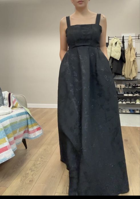 Продаю шикарное платье вечернее