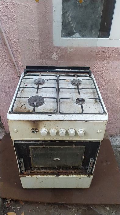 Продается газ плита , всё рабочее .