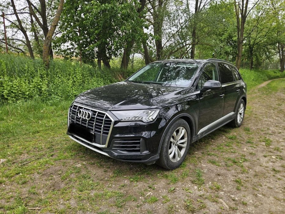 Audi Q7 Audi Q7 2020.Mașina este pe firma,unic proprietar. Se oferă factura