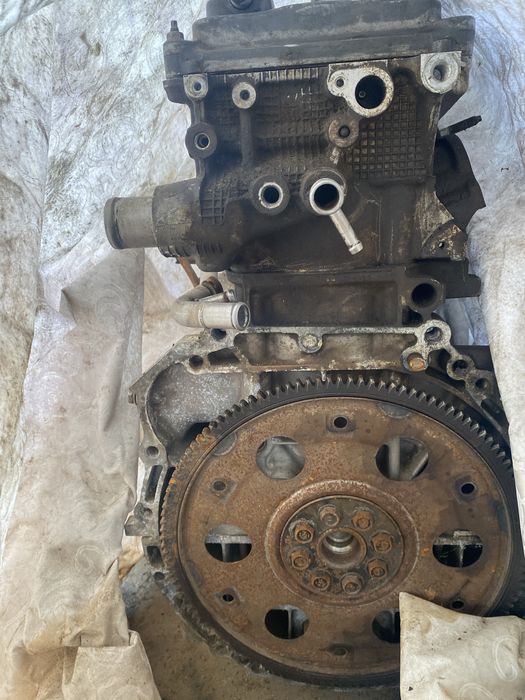 Продам в зборе мотор.