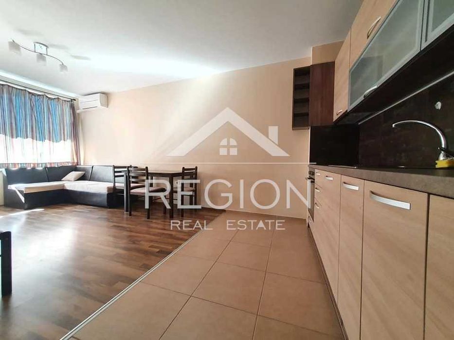 Дава се под наем Тристаен апартамент в Варна, Център - 90 кв.м за 612 € - Снимка #1