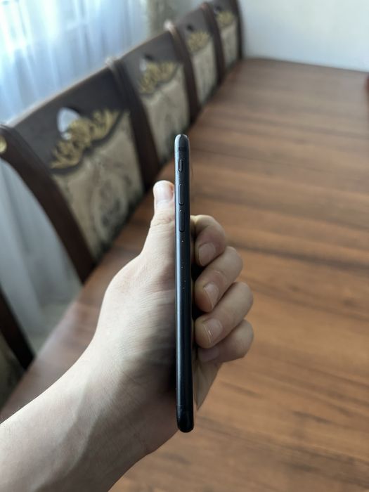 Продам Iphone 7 32 гб