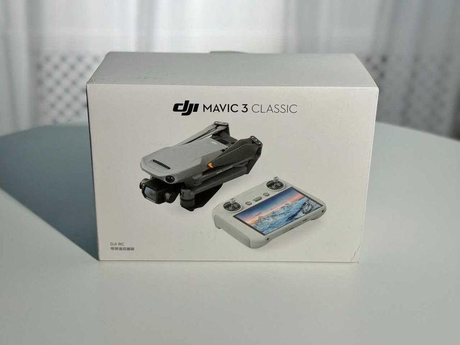 DJI Mavic 3 Classic (DJI RC) + Fly more Kit