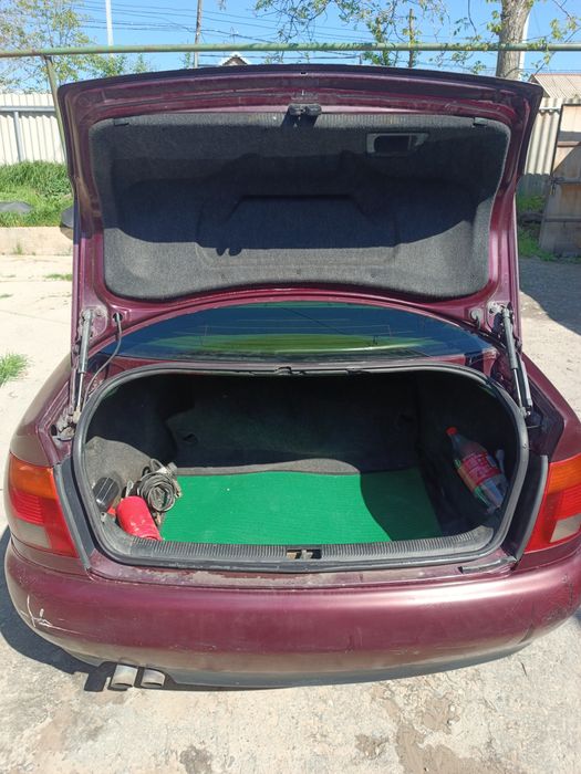 Ауди А4 автомат.