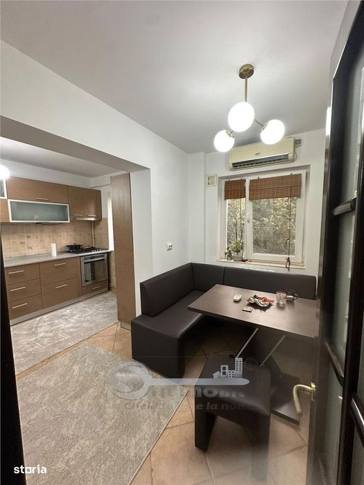 Apartament 3 camere de vânzare | Zona Cantemir | 74 mp | Etaj 3 | 2 bă