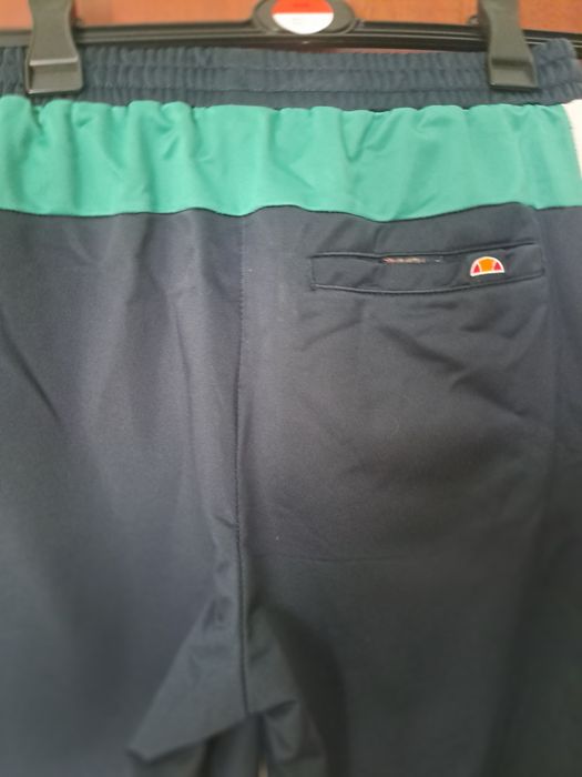 Trening Ellesse marimea M impecabil