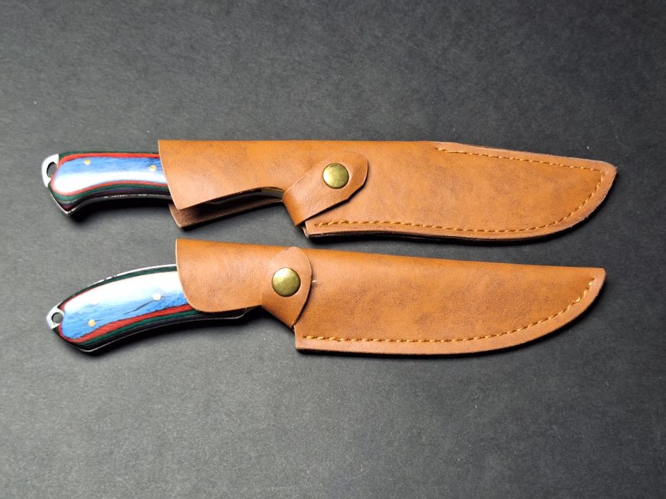 Ловен нож с кожена кания (два модела)