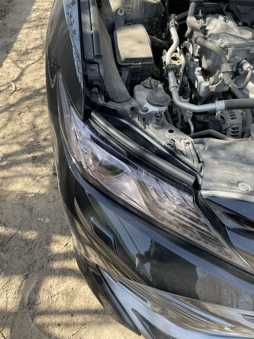 Уплотнители / резинки передних фар камри 70 / 75. Toyota Camry v70