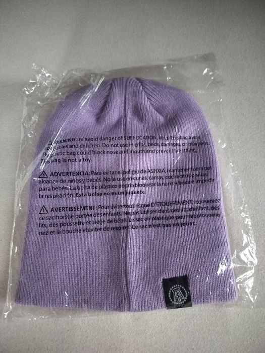 Нови зимни шапки