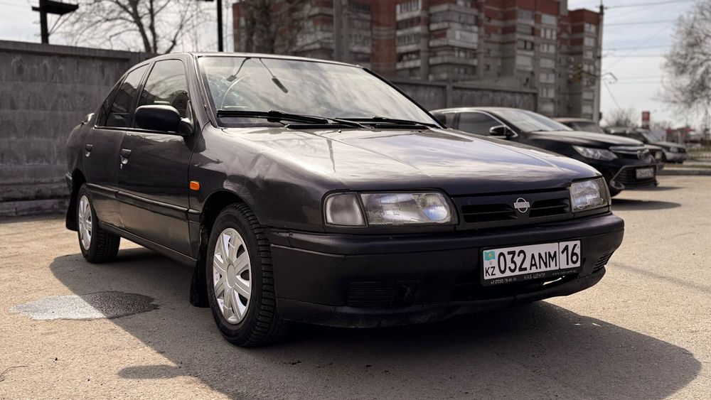 Nissan Primera p10