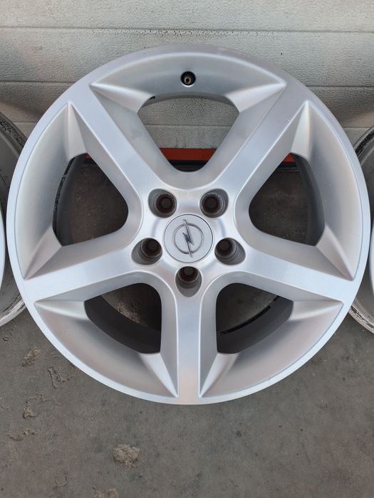 Оригинални джанти за ОПЕЛ ФИАТ СААБ АЛФА OPEL R17 5x110 ET39 7J