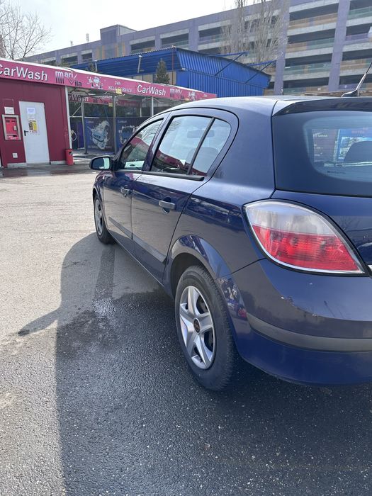 Opel asta H 2004