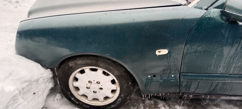 Капот фары Мерседес 210