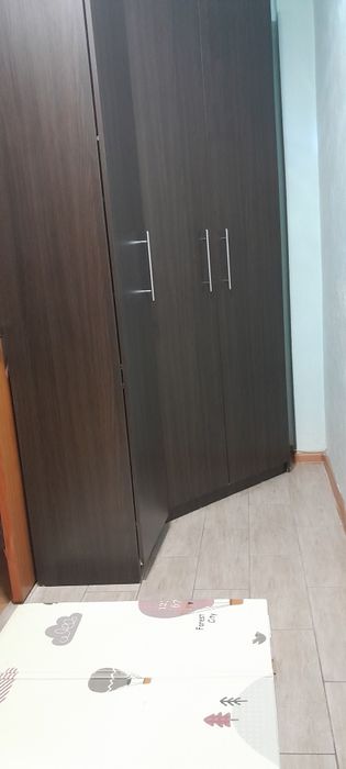 Срочно продам угловой шкаф