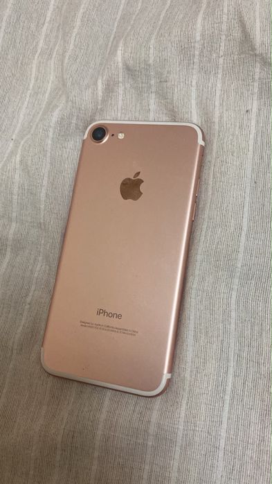 iPhone 7 в хорошем состаянии