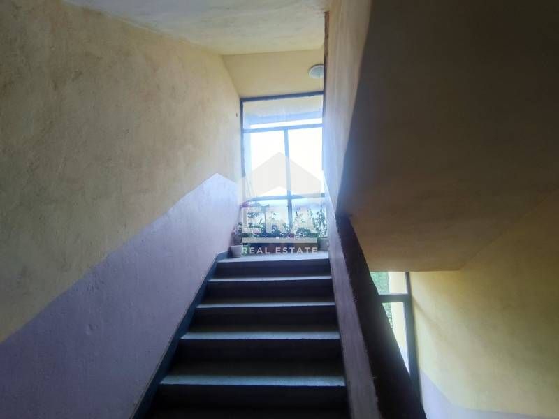 Продава се Многостаен апартамент в Хасково, Дружба 1 - 92 кв.м за 859 €/кв.м - Снимка #8