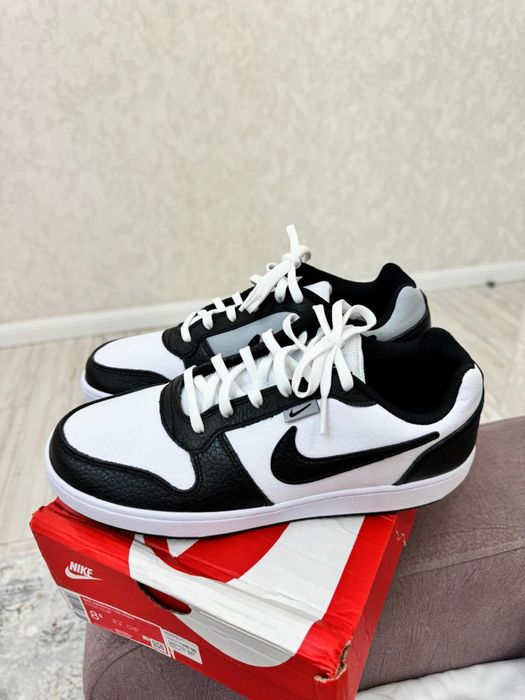 Оригинальные кроссовки найк