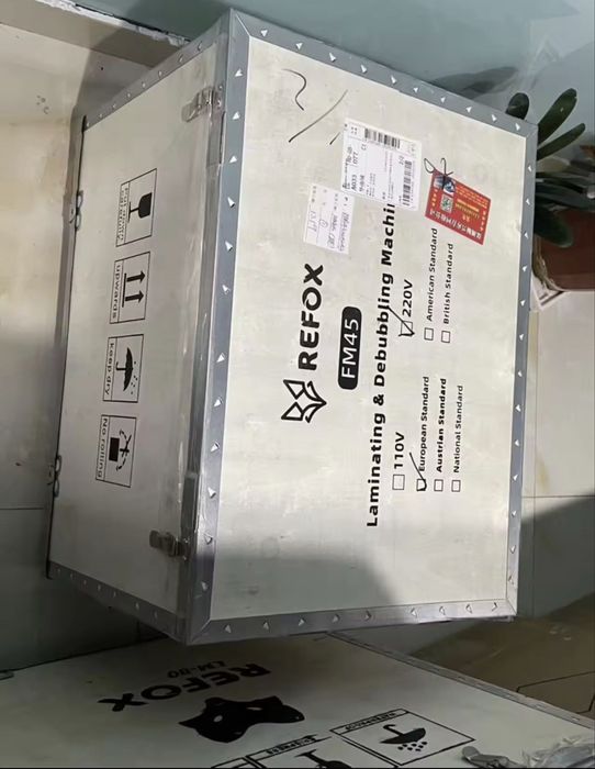 Refox FM-45 – машина за ламиниране и дебъблинг с аксесоари и molds