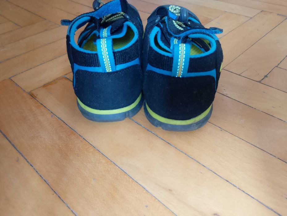 sandale keen, marimea 36, insertie 24,5 cm