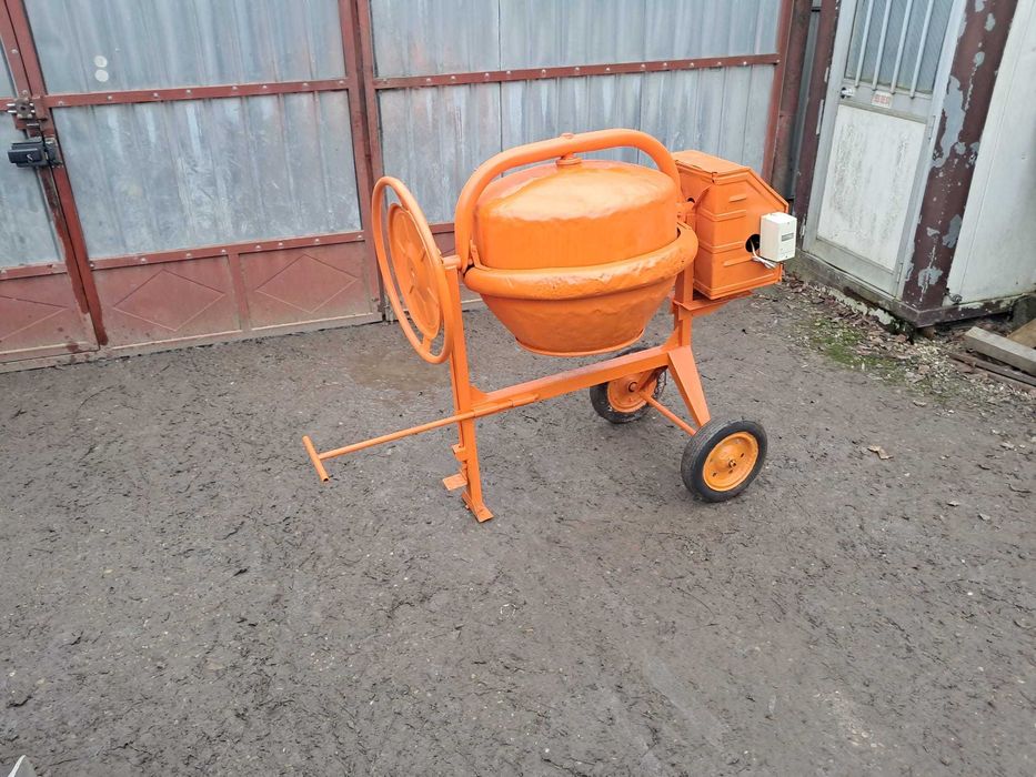 betoniera de 230 litri la 2,20 Volti