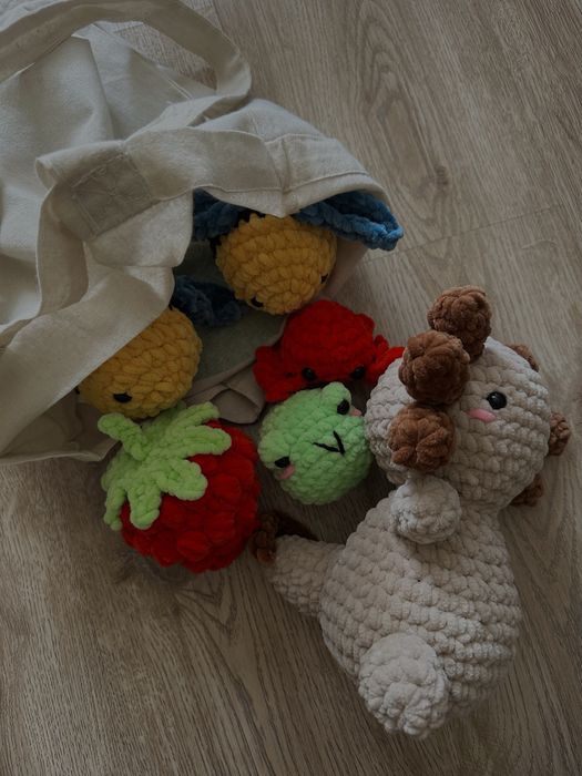 Ръчно изработени плетени играчки иключодържатели