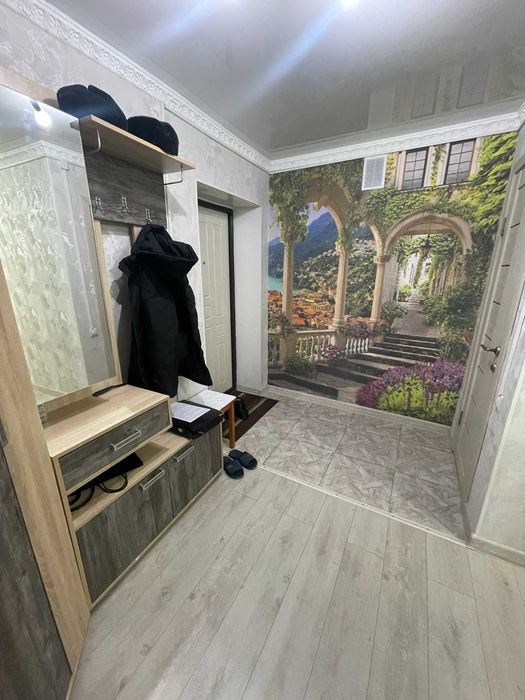 Продам 2 комнатную 12 микрорайон