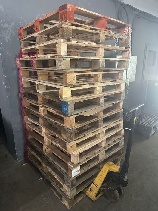 Дървени скари и палета