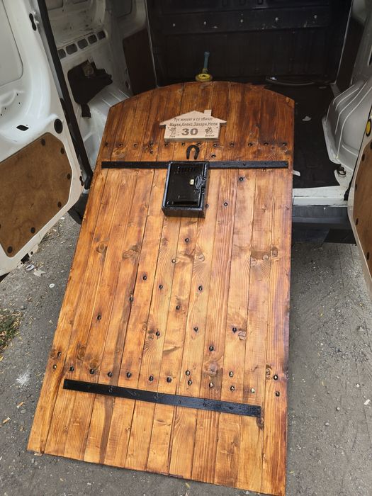 Изработваме дървени врати