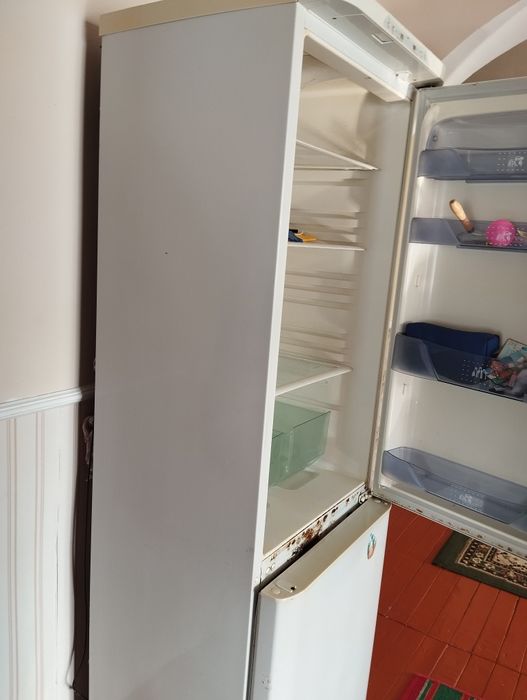 Холодильник бирюса