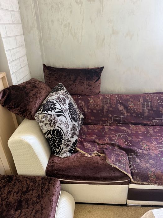 Продам диван срочно