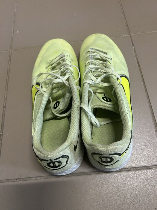 Продам кроссовки оригинал