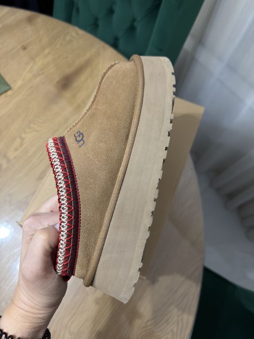 Ugg tazz marimea 37