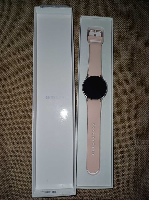 Смарт часовник Samsung Galaxy 160 лв