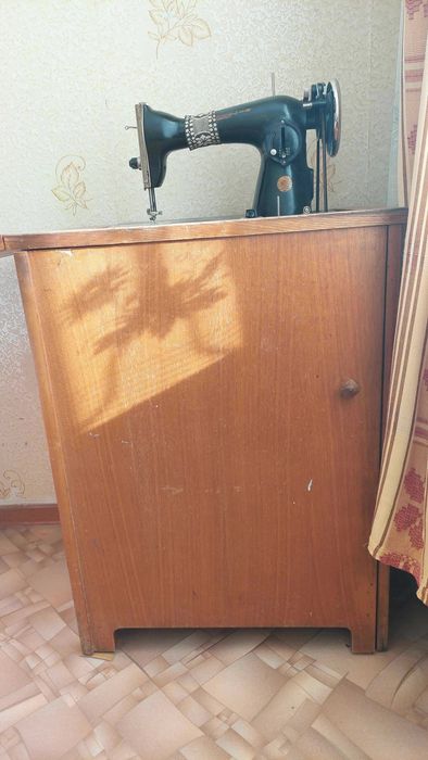 Швейная машинка, рабочая